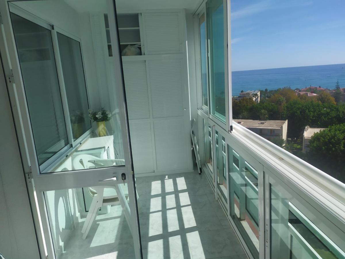 Carihuela Sea Views Apartment Torremolinos Luaran gambar